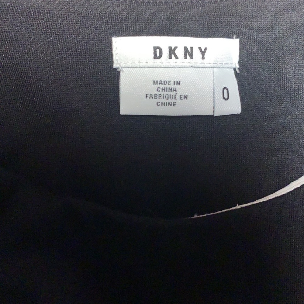 Knee-length black & white DKNY dress - Picture 2 of 2